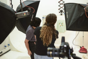 fotografiar prendas de vestir fotografía publicitaria fotografía de estudio